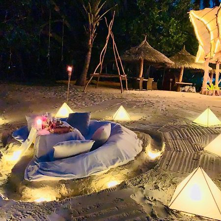 ホテル Thari Fushi Luxury Maldivian Experience Thinadhoo  エクステリア 写真