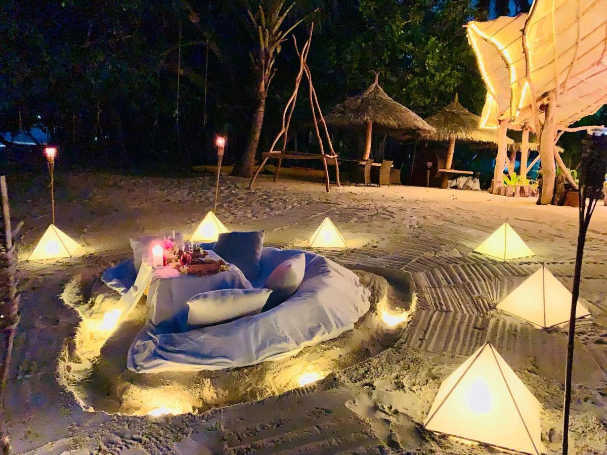 ホテル Thari Fushi Luxury Maldivian Experience Thinadhoo  エクステリア 写真